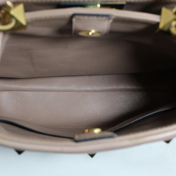 Valentino Garavani Medium Roman Stud Leather Top Handle Bag - Light Pink - Picture 7 of 12